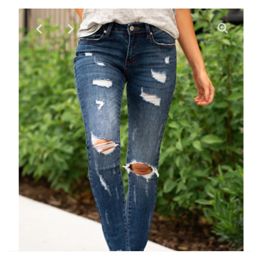 EXC! KanCan Distress Ripped Skinny Jeans Size 9/28 x 32 Buckle Stretch Destroyed
